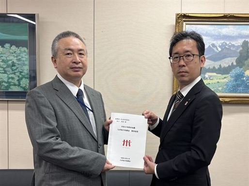 R8.8.21提言活動（総務省_出口局長）